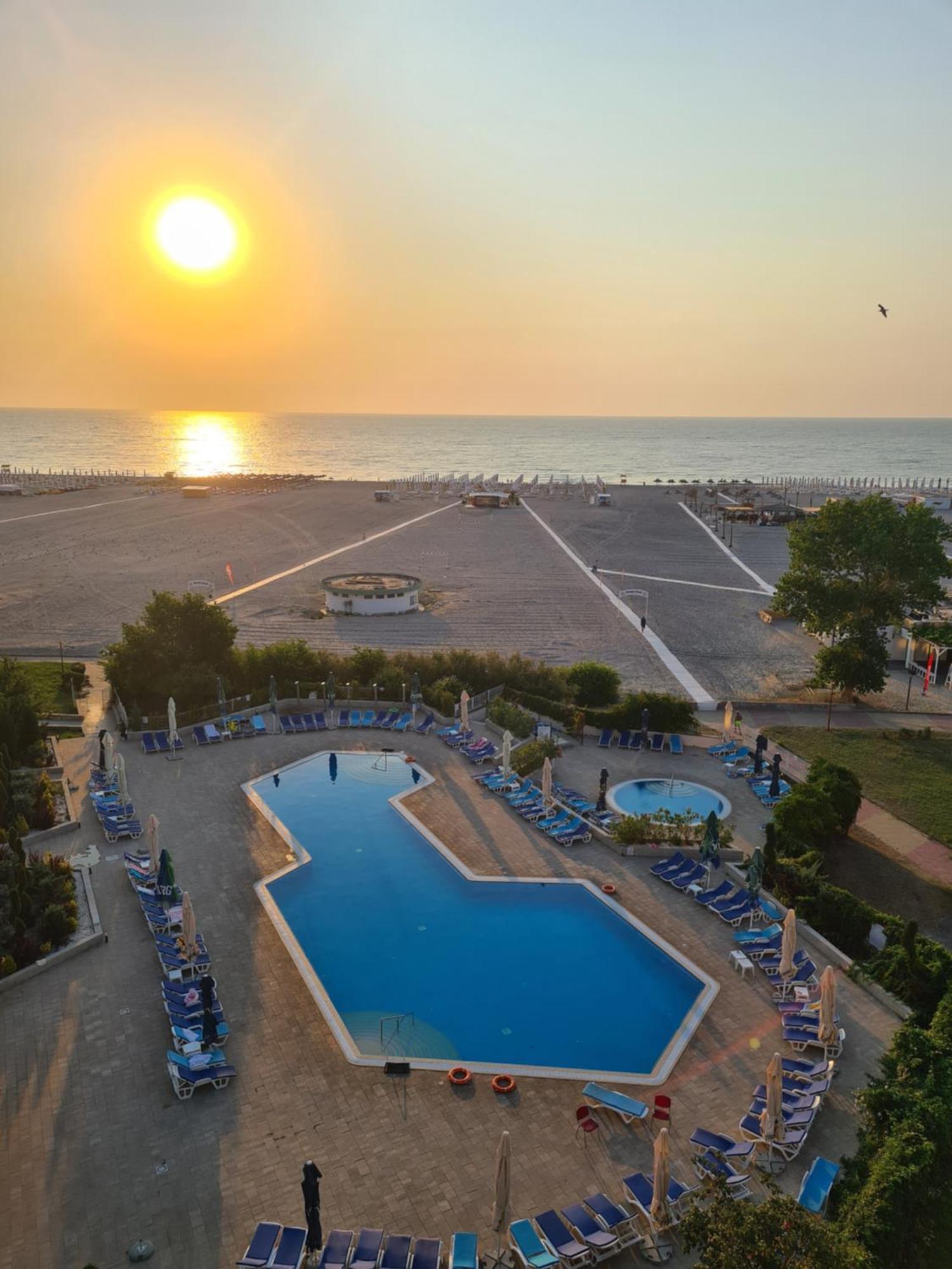 Hotel Comandor Mamaia Ngoại thất bức ảnh