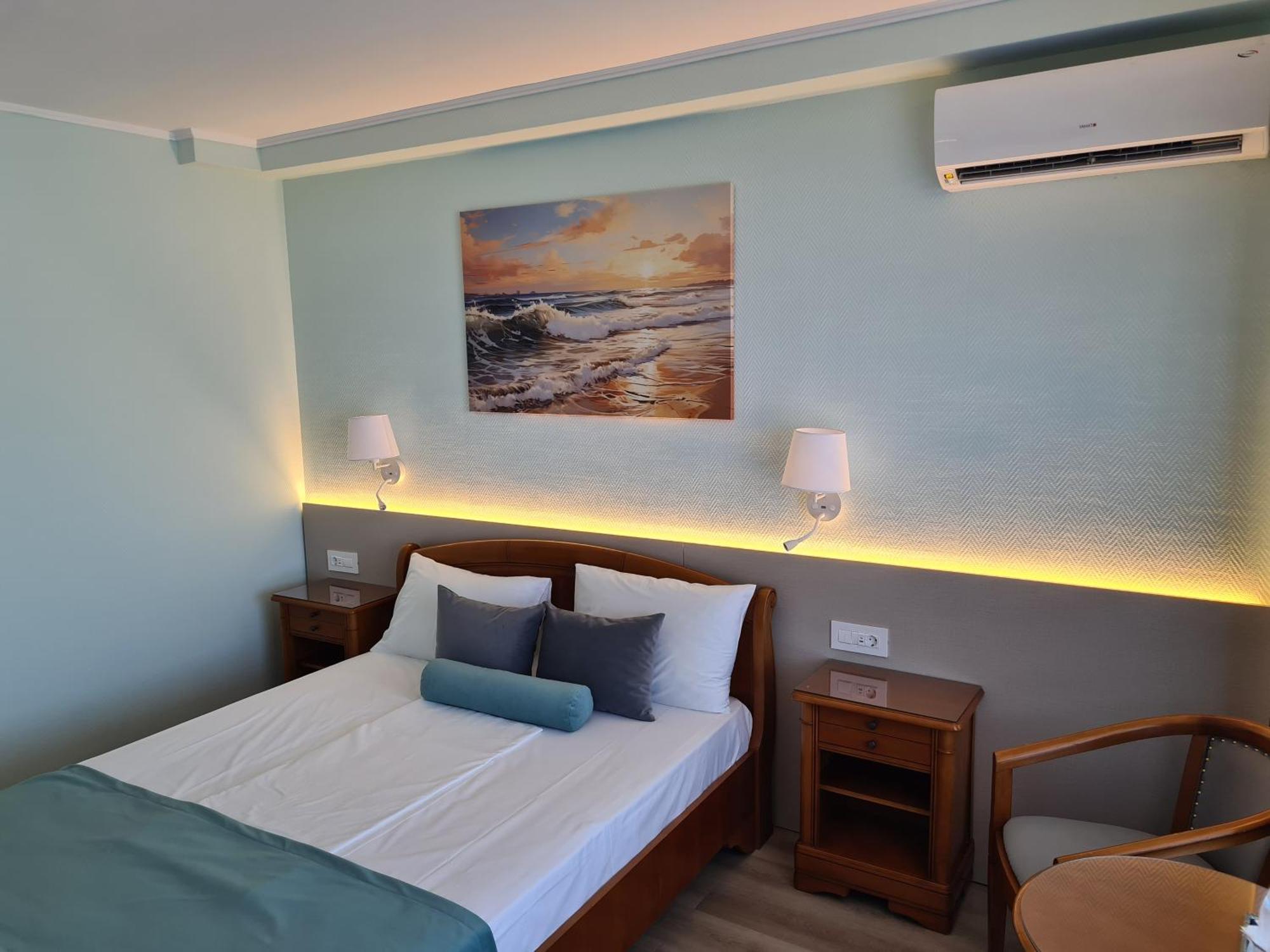 Hotel Comandor Mamaia Ngoại thất bức ảnh