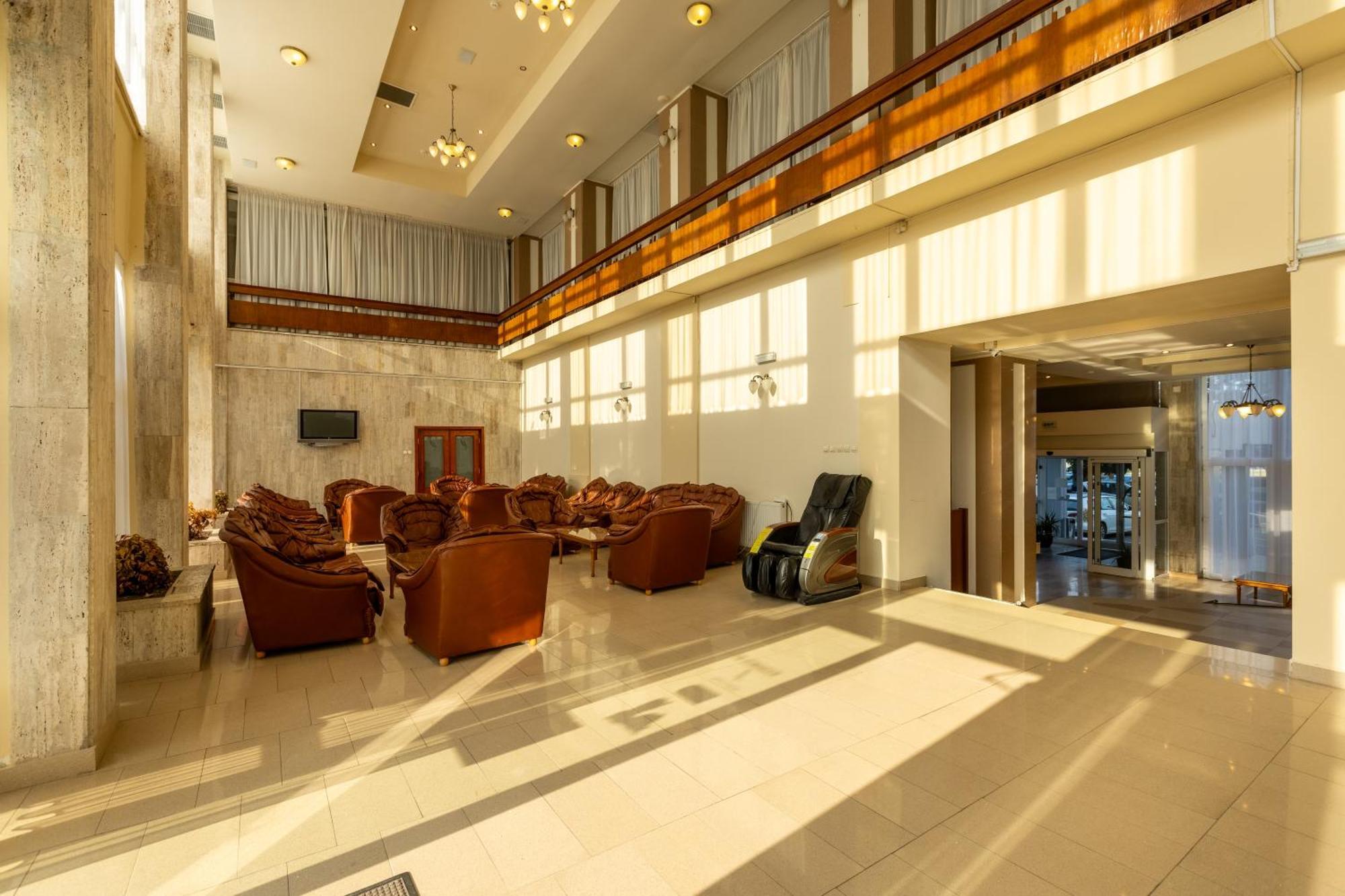 Hotel Comandor Mamaia Ngoại thất bức ảnh