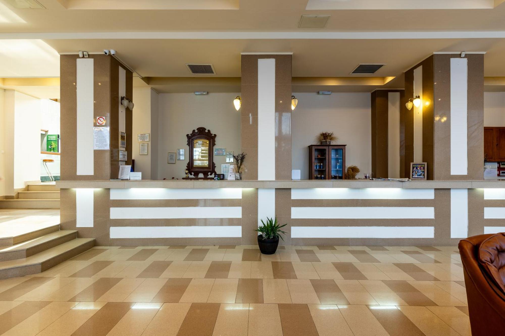 Hotel Comandor Mamaia Ngoại thất bức ảnh