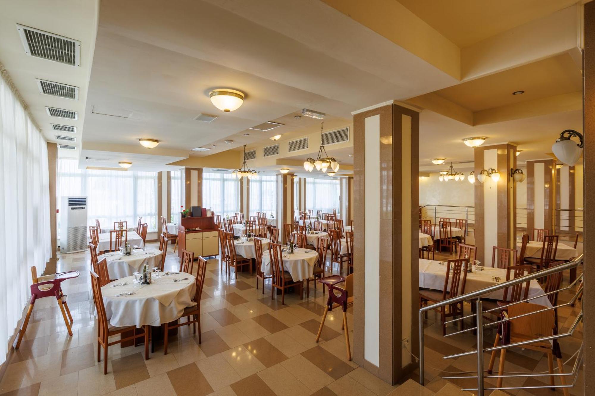 Hotel Comandor Mamaia Ngoại thất bức ảnh